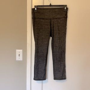 Gray cropped Athleta leggings